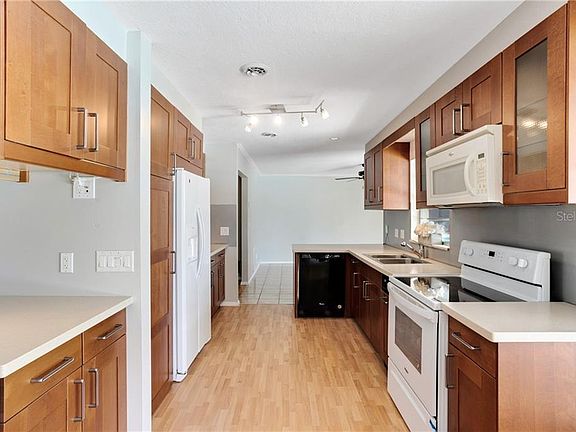 2nd image of 6105 Glen Barr Ave