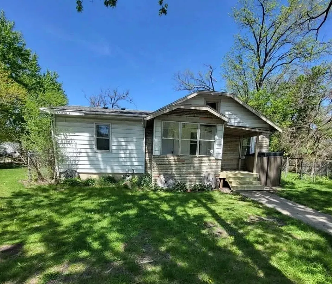 3435 Arline Avenue - SFH — Photo 1