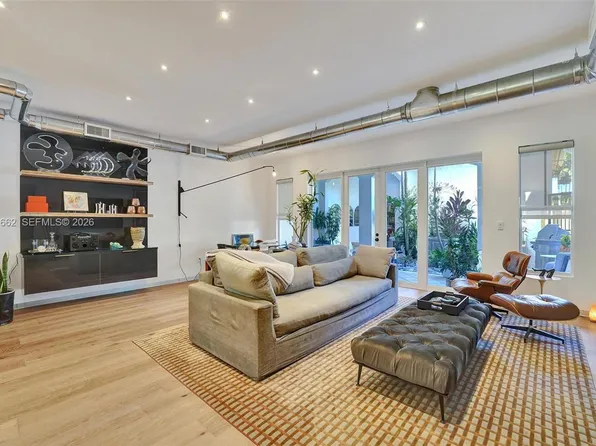 1617 Harrison St #3, Hollywood, FL 33020