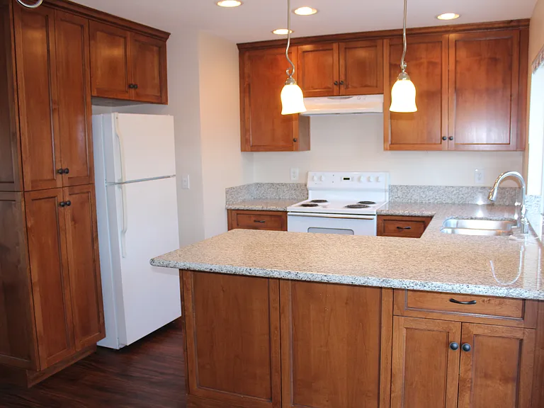 701 E 7th Ave #4 — Photo 4