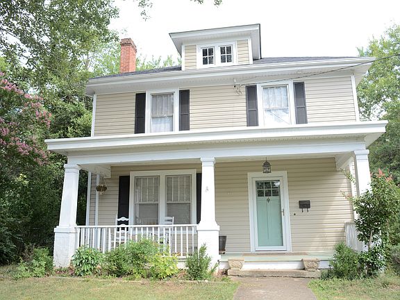 4th image of 518 Belvedere St