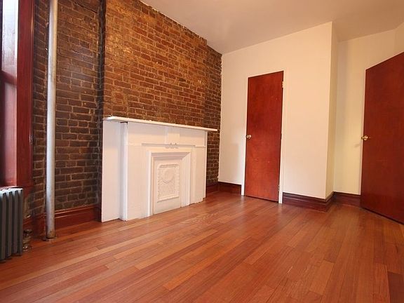 4th image of 316 W 19th St #2EE