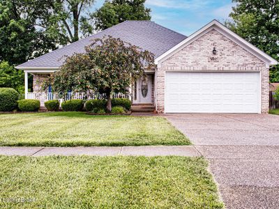 821 Shady Brook Ln, Louisville, KY, 40229