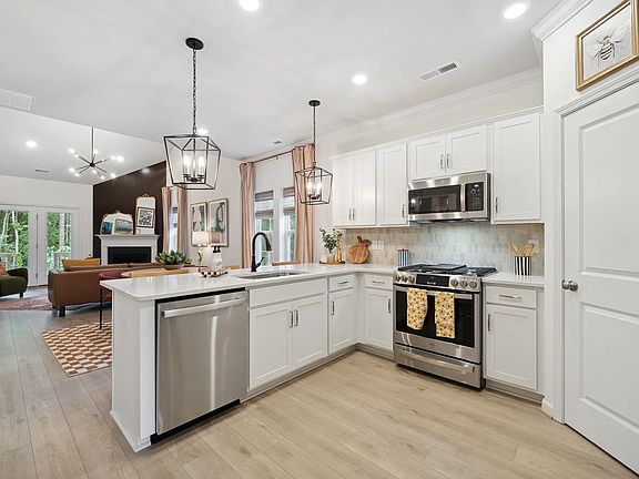 2nd image of 6489 Lila Crest Ln