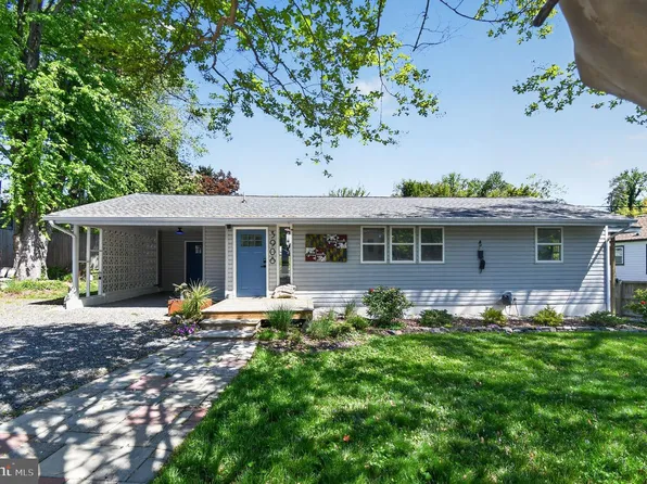 3908 Old Bayside Rd, Chesapeake Beach, MD 20732