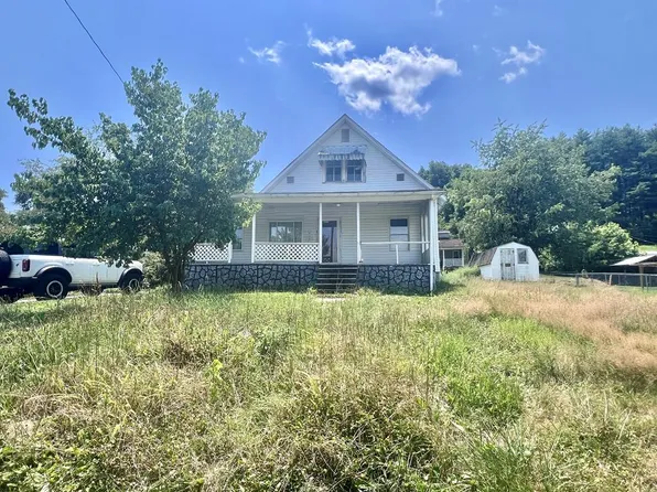 34 Etna Street, Pine Grove, WV 26419