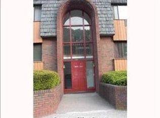 309 High Path Rd, Windsor, CT 06095