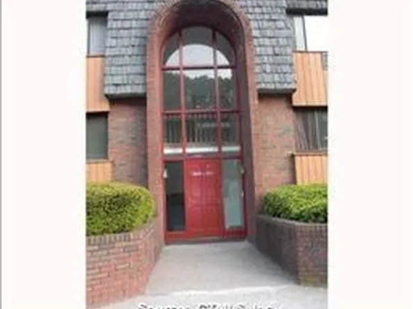 309 High Path Rd, Windsor, CT 06095