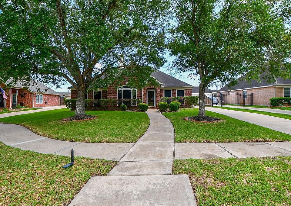 1st image of 3207 Brook Arbor Ln