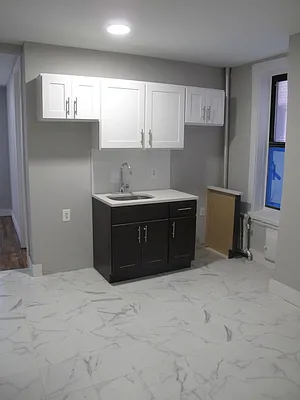 Rented by Delmark Realty LLC | media 2