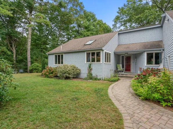 21 Trout Farm Ln, Duxbury, MA 02332
