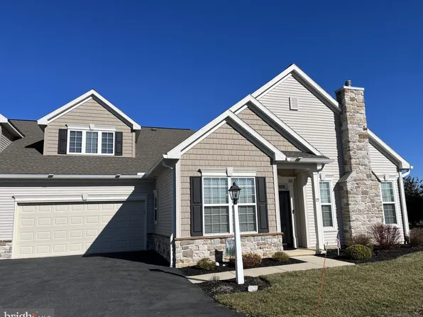 77 Kerry Ct, Mechanicsburg, PA 17050