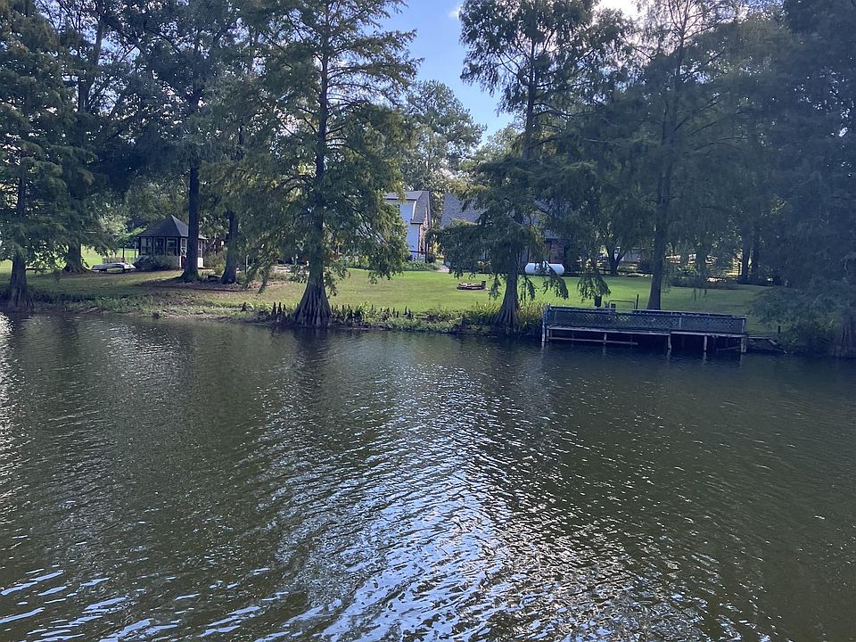 1st image of 38 Raleigh Dr