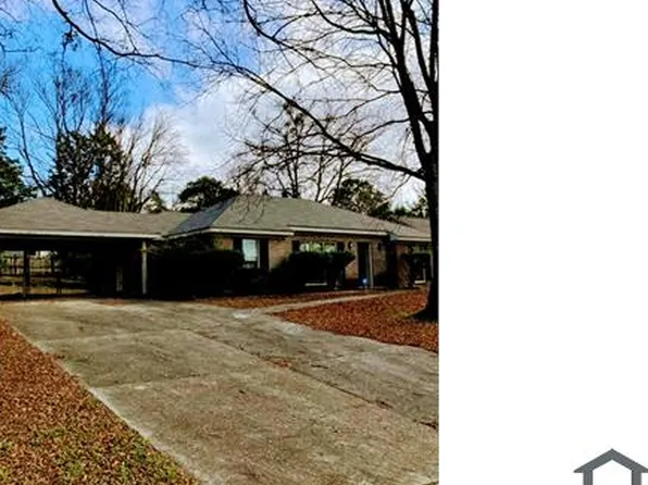 2155 Kingsbury Dr, Montgomery, AL 36106