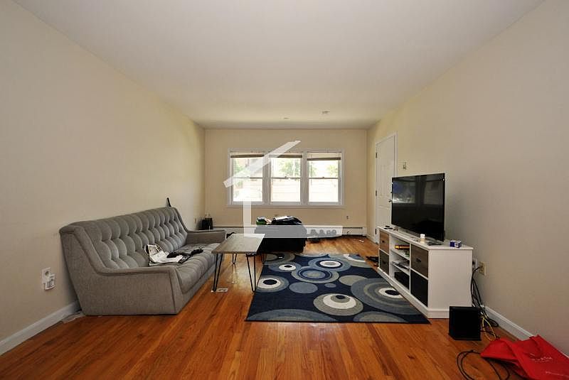 2nd image of 50 Kent St APT 1