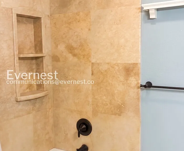 1808 Riverview Dr — Photo 21