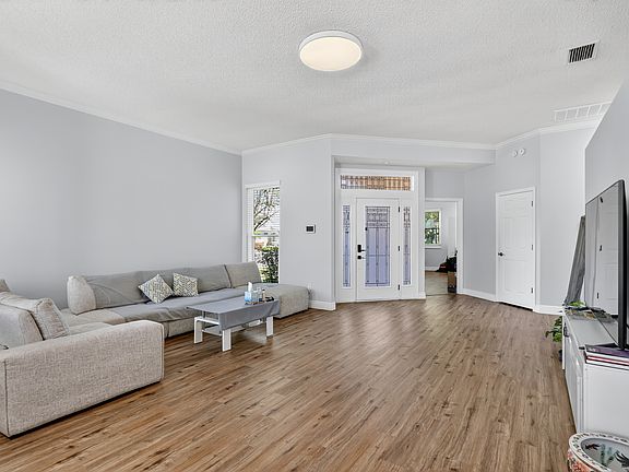 4th image of 14402 Mandolin Dr