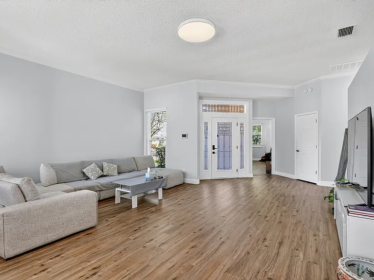 14402 Mandolin Dr — Photo 4