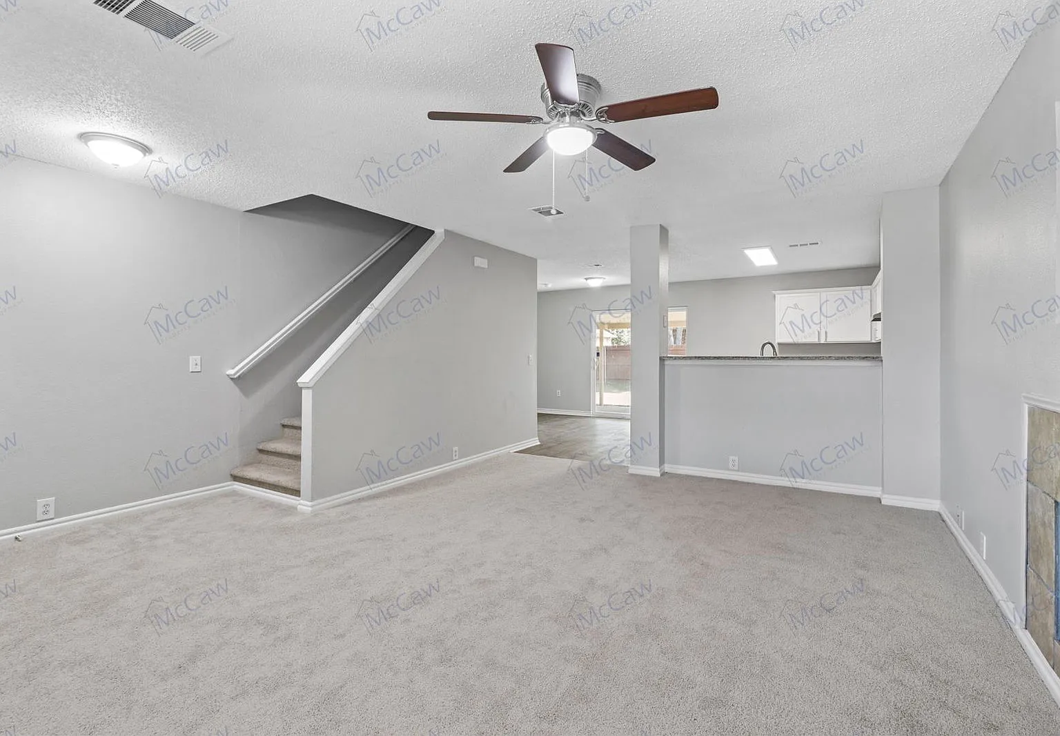 4 bed, 2.5 bath, 2460 sqft, $2,650 — Photo 4