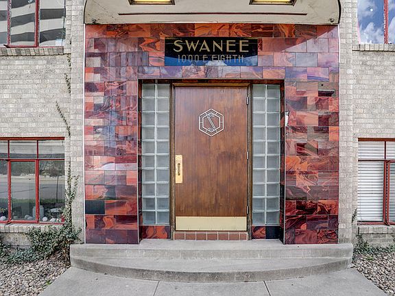 4th image of 1000 E 8th Ave APT 4