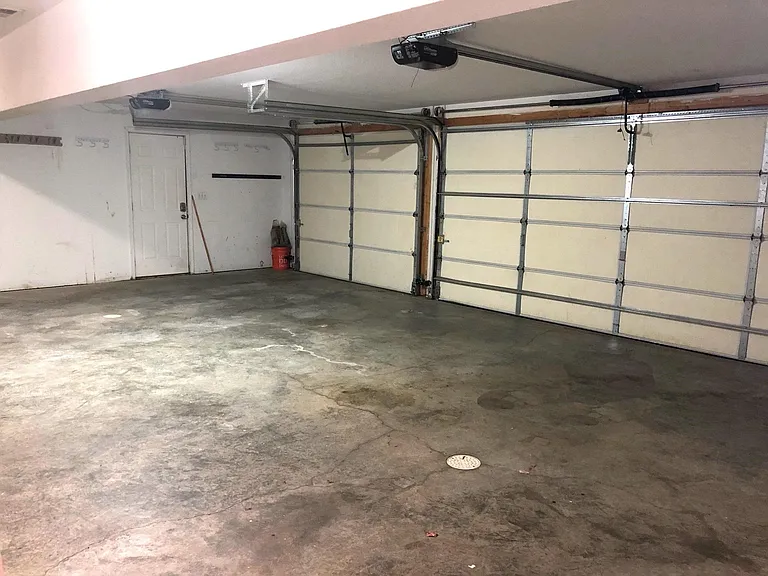 3 CAR GARAGE