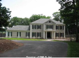 102 N Saddle Rdg, West Simsbury, CT 06092