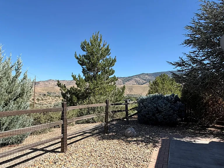 1226 Firefly Ct — Photo 35
