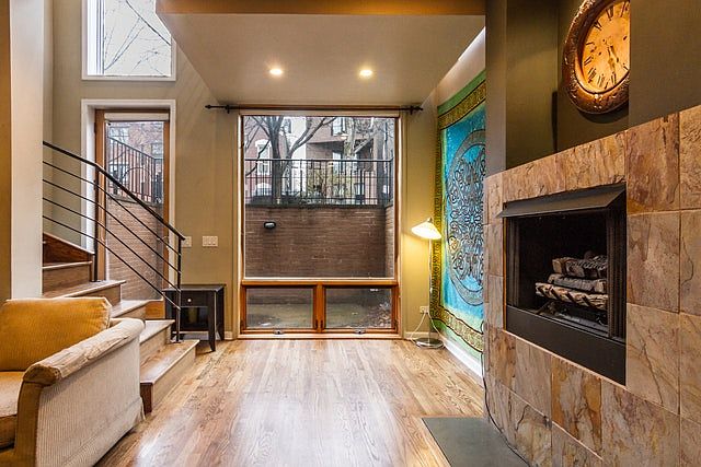 1st image of 902 N Wood St #1N