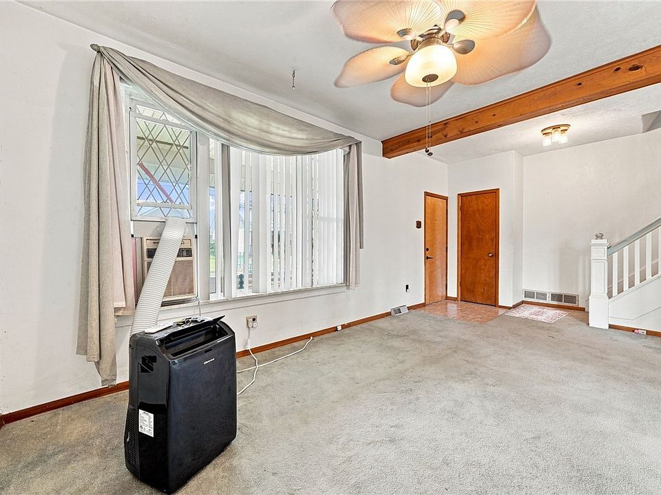 4th image of 1221 Martin Ave