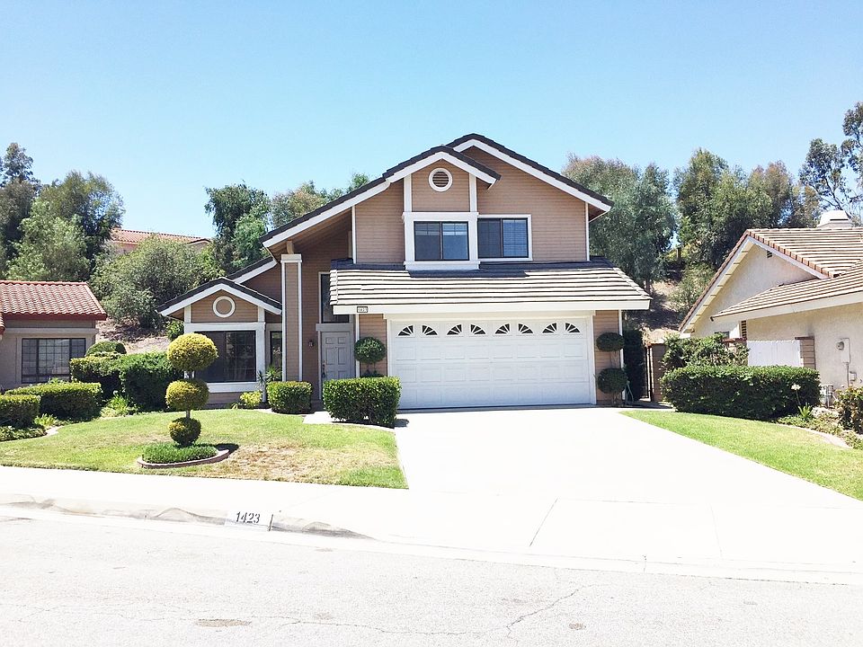 1st image of 1423 Stardust Dr