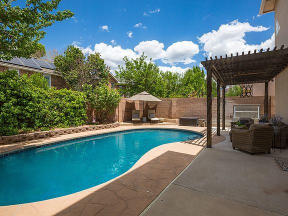 4th image of 8309 Tierra Serena Pl NE