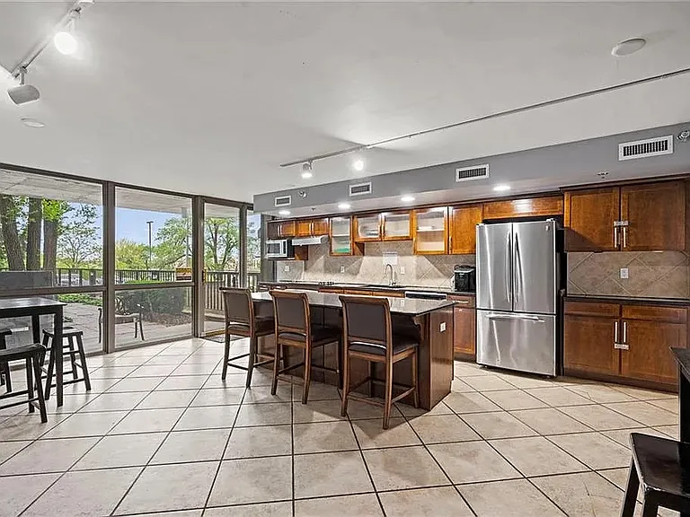 600 E Admiral Blvd #1003 — Photo 44