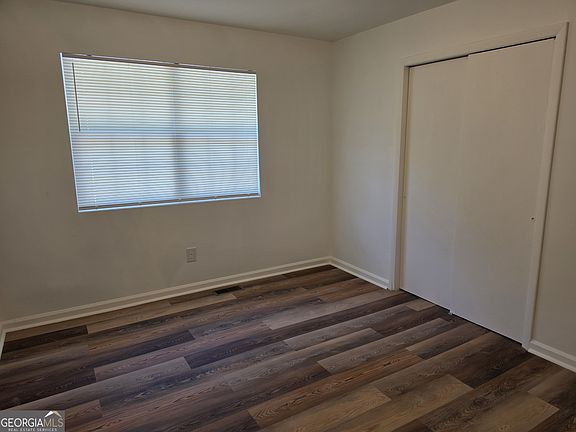4th image of 565 Dennard Rd