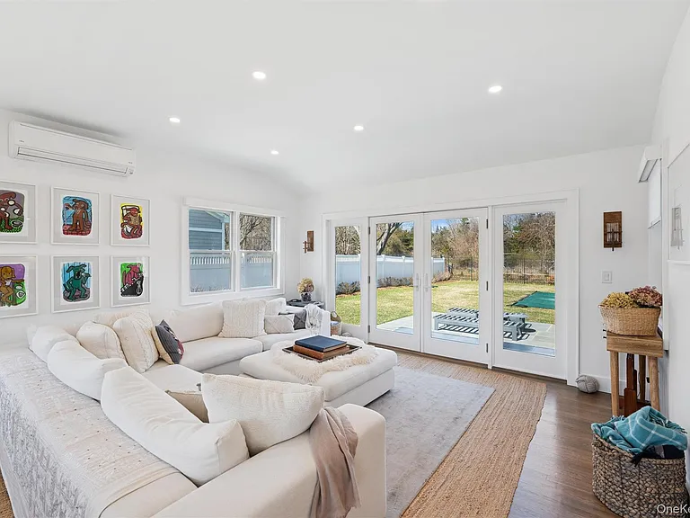 580 Gin Ln — Photo 12