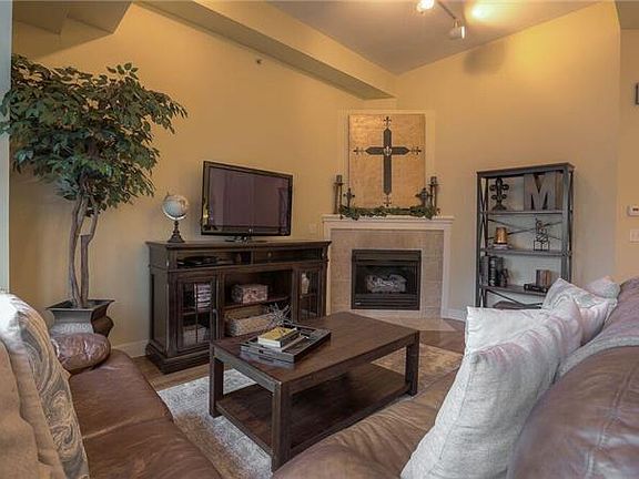 3rd image of 1101 Walnut 704 St Unit 704