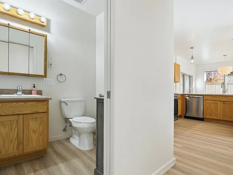 35 Sunshine Ct #2 — Photo 8