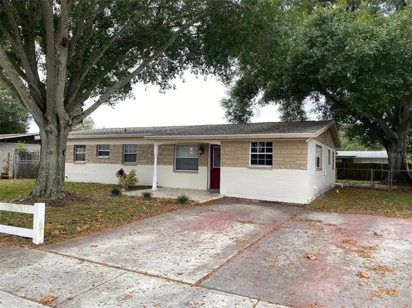 324 Country Club Dr, Oldsmar, FL 34677