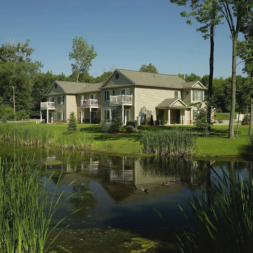 Victoria Pointe — Photo 1