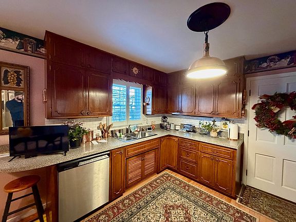 5th image of 2602 Rivershore Dr S