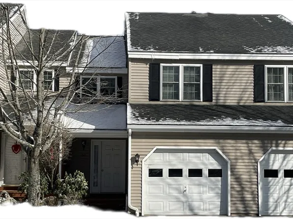 52 Shire Rd Unit 52, Leominster, MA 01453