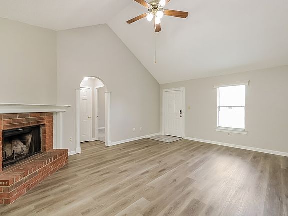 5th image of 4557 Cottage Hill Cv