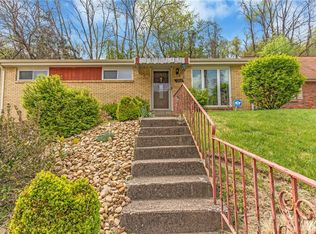 1212 Robinia Dr, Pittsburgh, PA