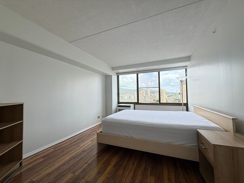 1st image of 2333 Kapiolani Blvd APT 1304