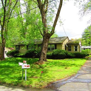 90 Brierwood Dr, Northampton, MA, 01062