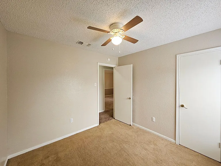 4508 Tanglewood Cir — Photo 17