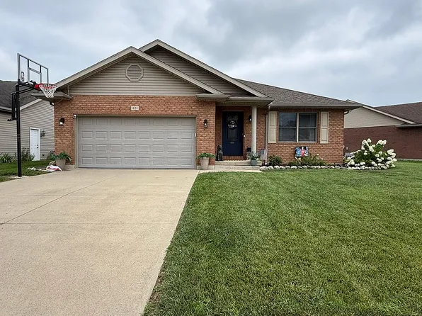 421 Clover Hill Dr, Tipp City, OH 45371
