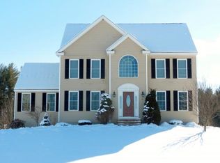 6 Veazy Cir, Brentwood, NH 03833