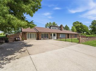 17274 Kansas Ave, Basehor, KS 66007