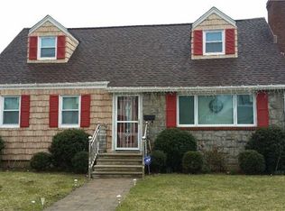 530 Woodbine St, Uniondale, NY 11553