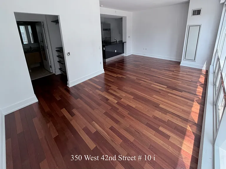 350 W 42nd St #10I — Photo 20